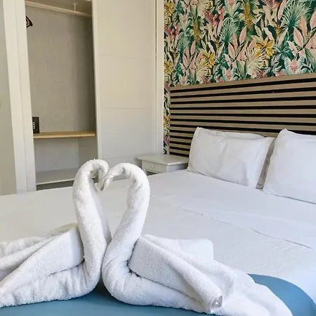 Playa Bajondillo 토레몰리노스